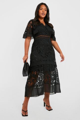 Womens Plus Premium V Neck Tiered Lace Dress - Black - 16, Black