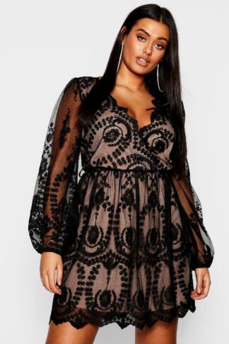 Womens Plus Lace Plunge Skater Dress - Black - 24, Black
